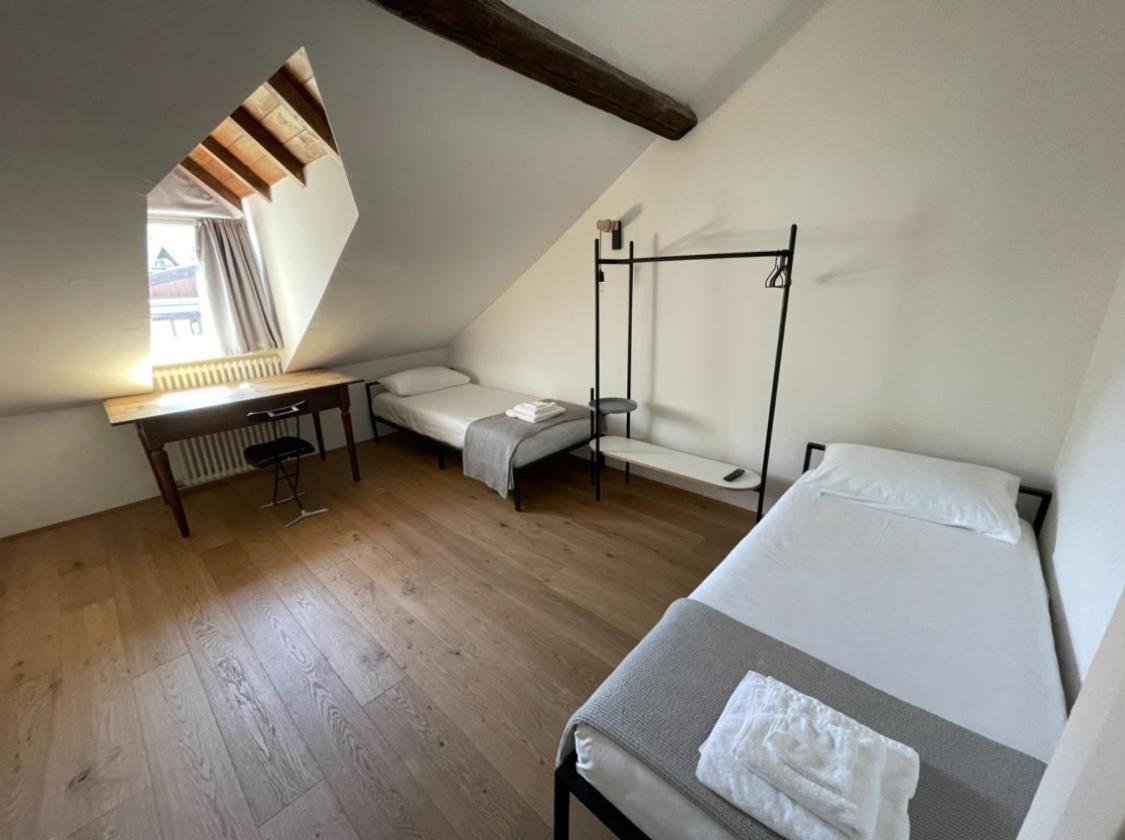 Design Apartment In The Heart Of Bolzano Luaran gambar